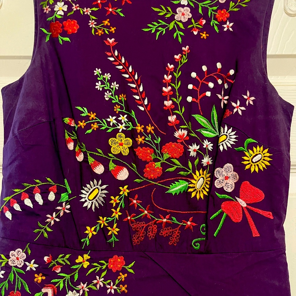 Beautiful purple dress.  Perfect for a fall wedding.  Beautiful embroidery.